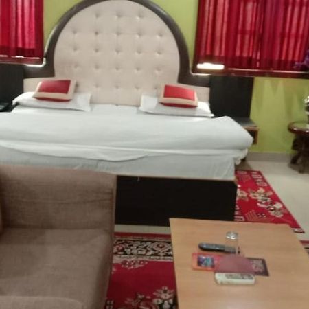 Jaya Palace Hotel By Wb Inn Dhaulpur Exterior photo