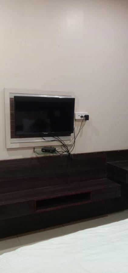 Jaya Palace Hotel By Wb Inn Dhaulpur Exterior photo